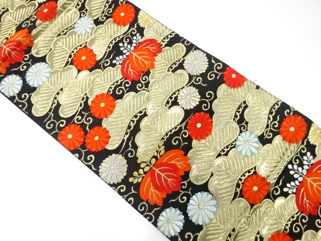 アンティーク　笠松に菊桐模様織出し袋帯（着用可）